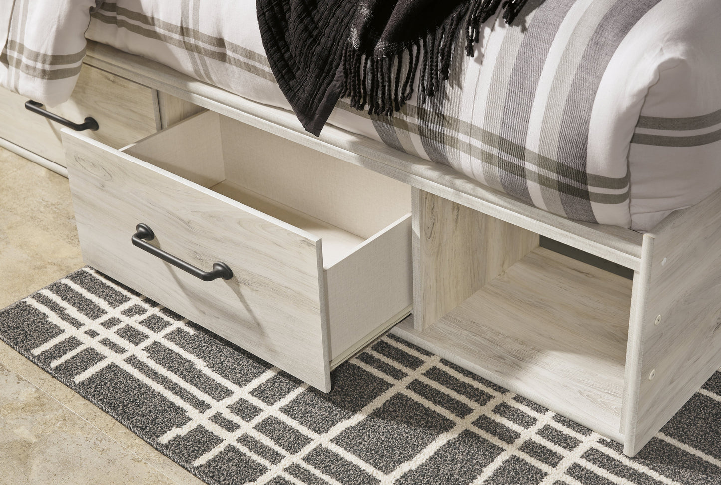 Cambeck Whitewash Queen Panel Bedroom Set with Storage, Dresser, Mirror, Chest and Nightstand