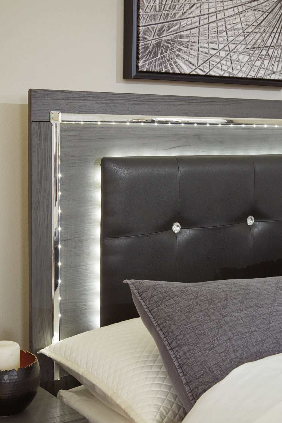 Lodanna Gray Full Panel Bed
