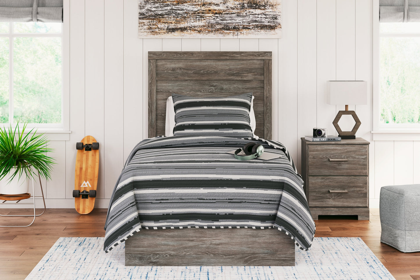 Ralinksi Gray Twin Panel Youth Bed