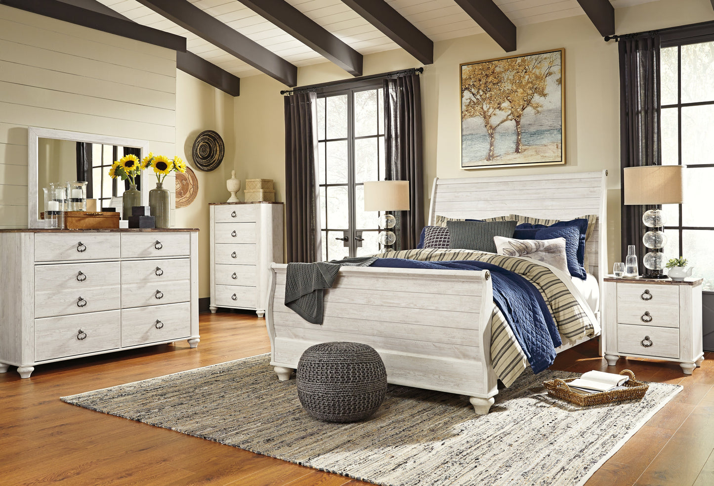 Willowton Whitewash Queen Sleigh Bedroom Set with 2 Dressers, Mirror, Chest and 2 Nightstands