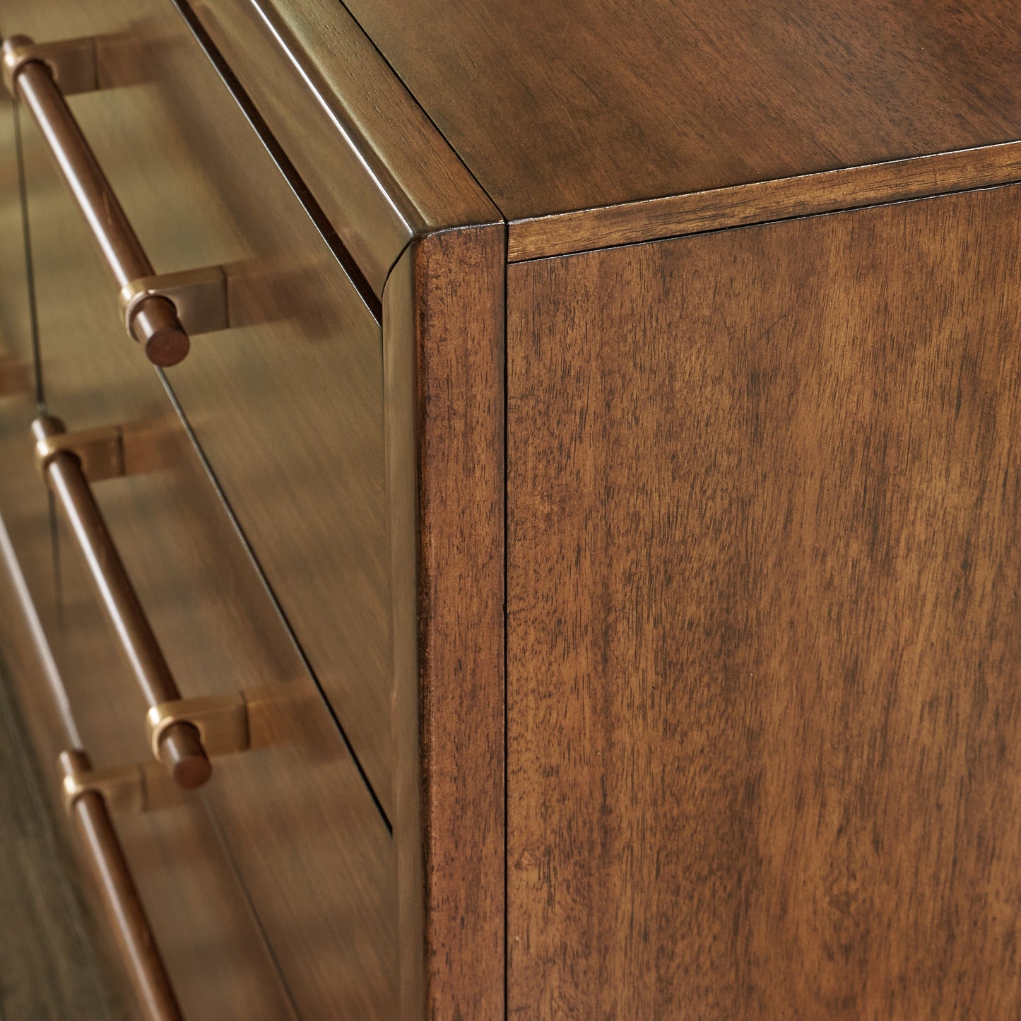 Lyncott Brown Dresser and Mirror