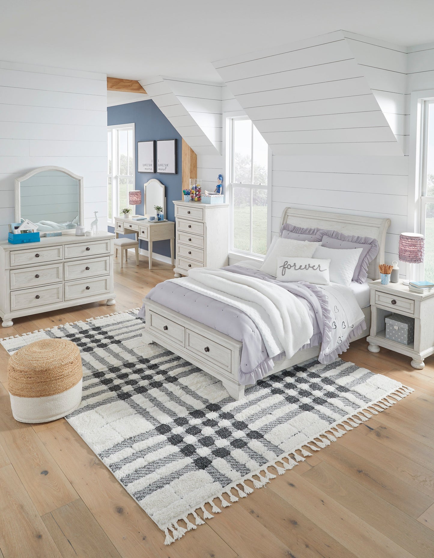 Robbinsdale Antique White Full Sleigh Storage Youth Bed