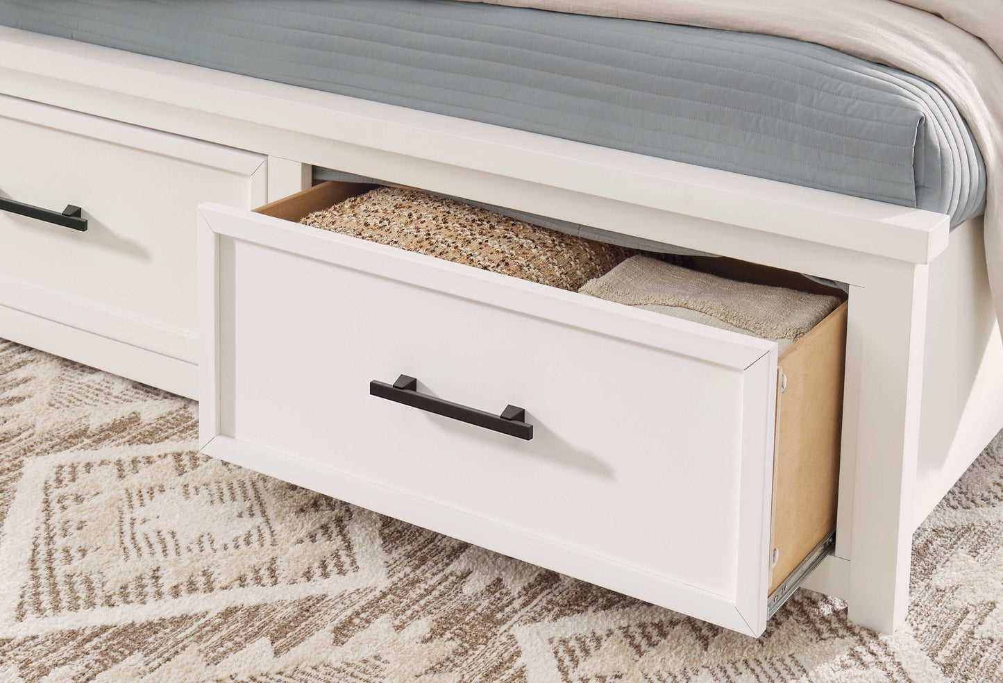 Ashbryn White/Natural Queen Panel Storage Bed