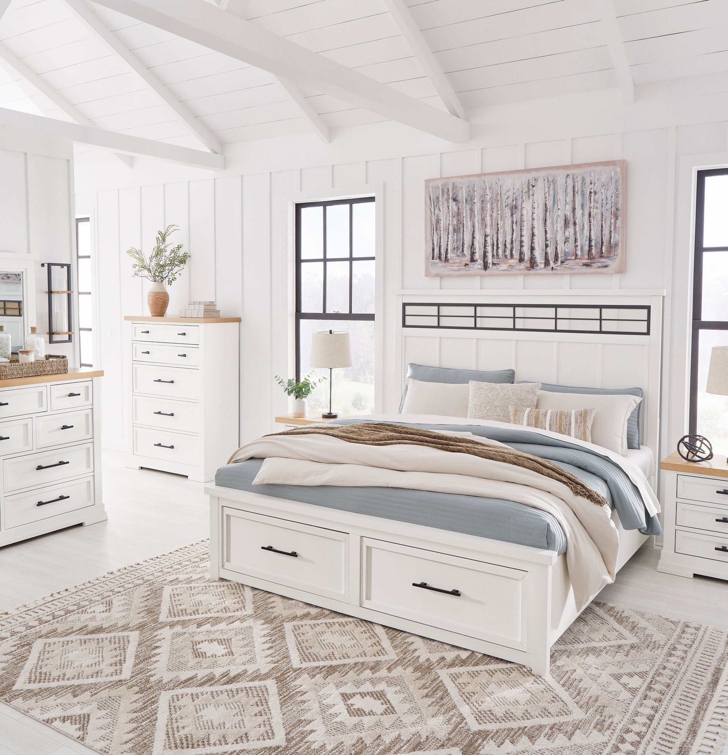 Ashbryn White/Natural Queen Panel Storage Bedroom Sets