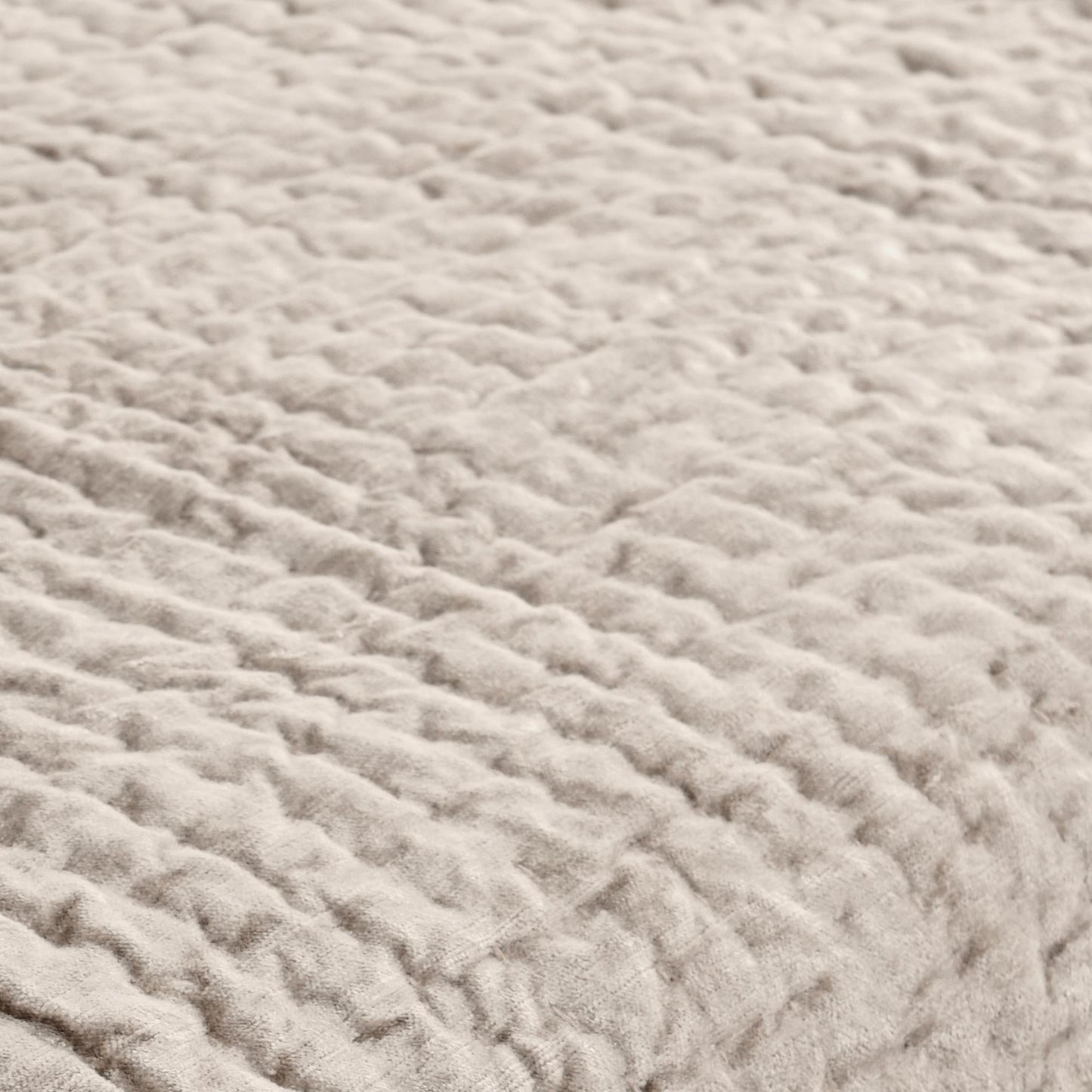Bari Pebble Velvet Quilt Collection
