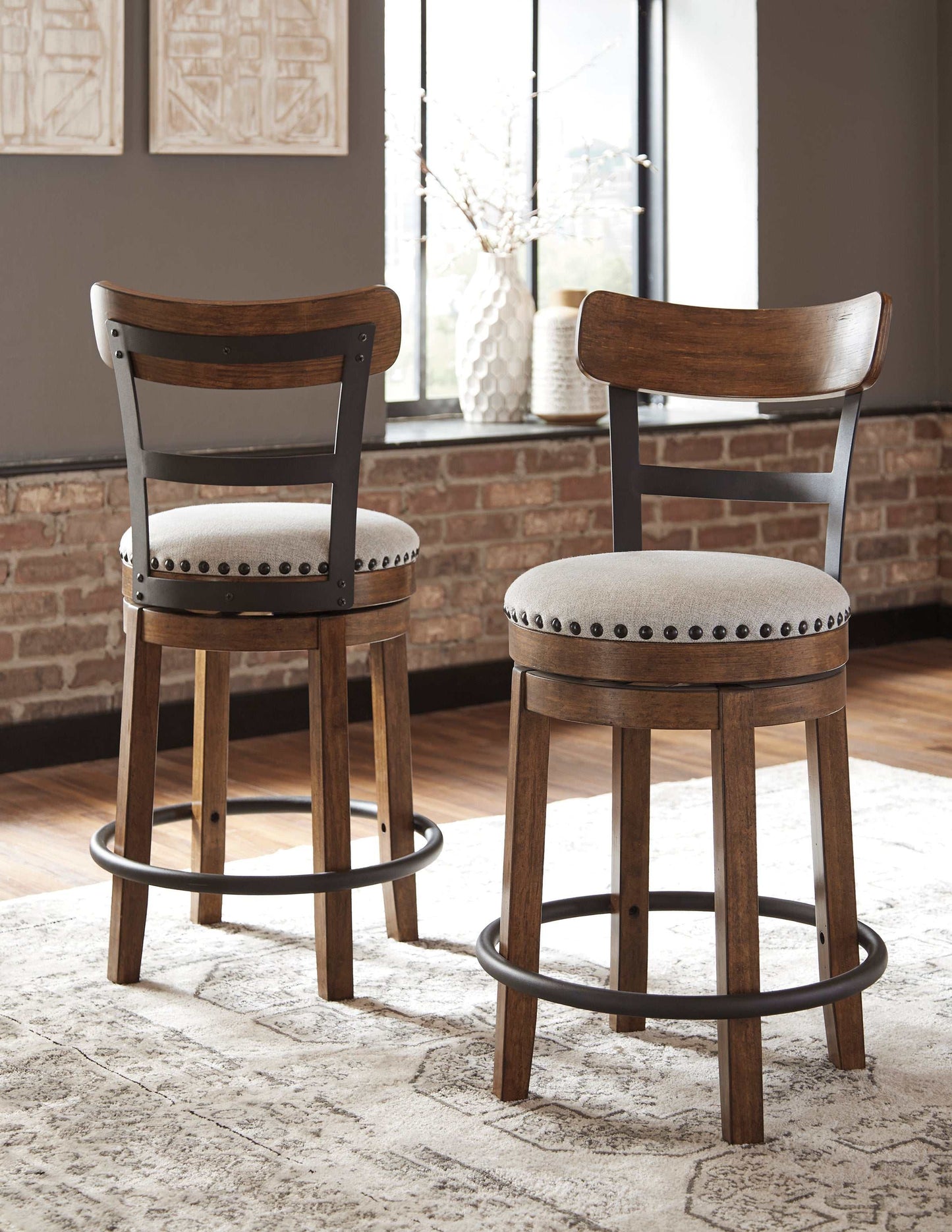 Valebeck Brown UPH Swivel Barstool (1/CN)