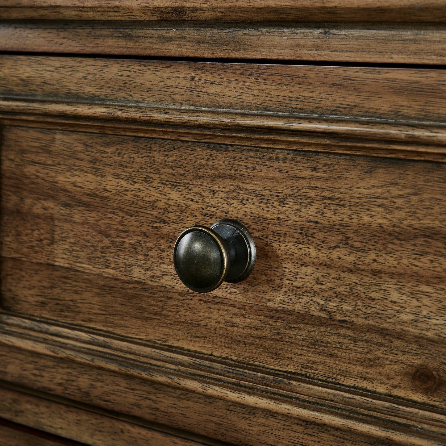 Sturlayne Brown Dining Server
