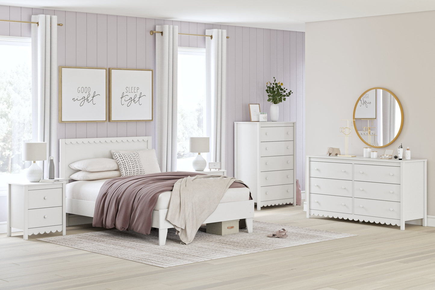 Hallityn White Dresser