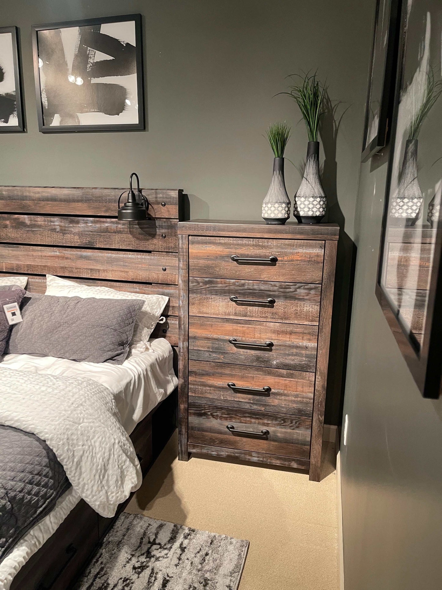 Drystan Multi Tone Chest