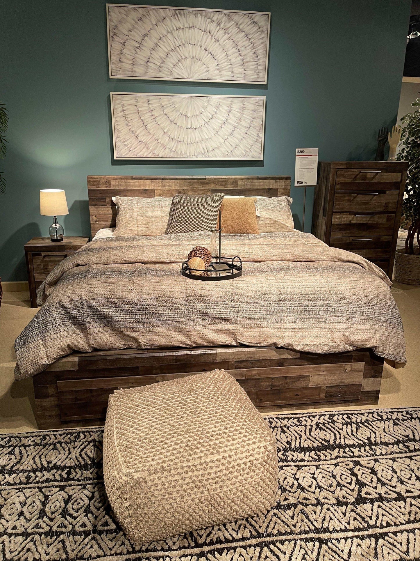 Derekson Multi Gray Queen Panel Bed