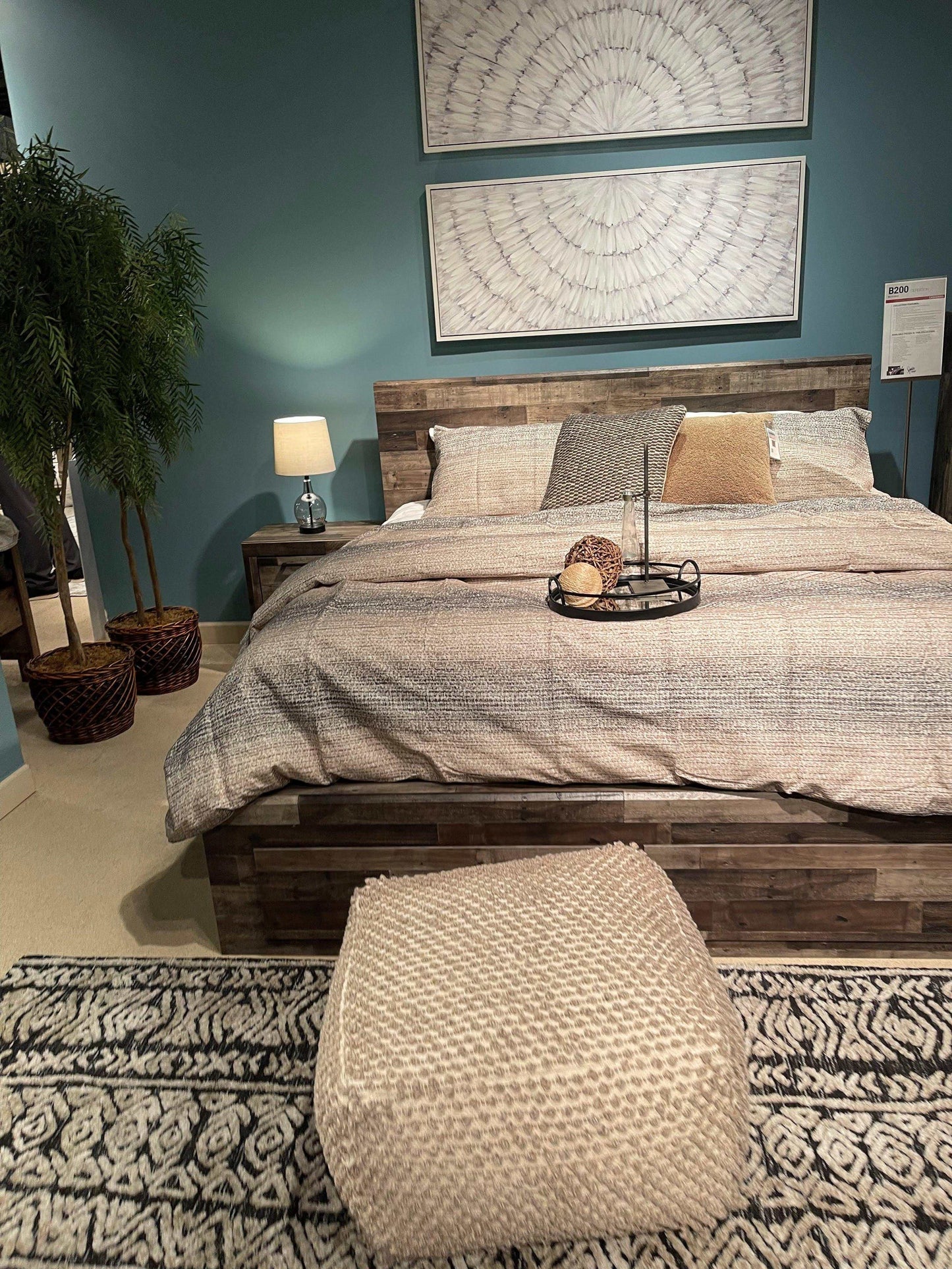 Derekson Multi Gray Queen Panel Bed