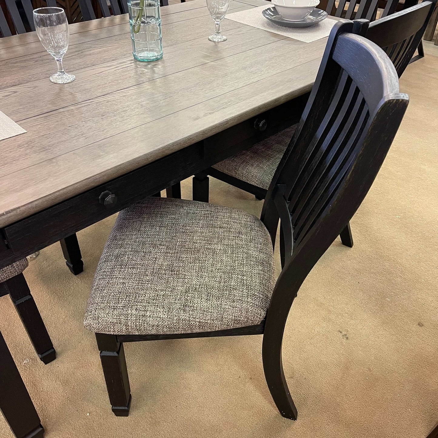 Tyler Creek Black/Grayish Brown Dining Side Chair (Set of 2)
