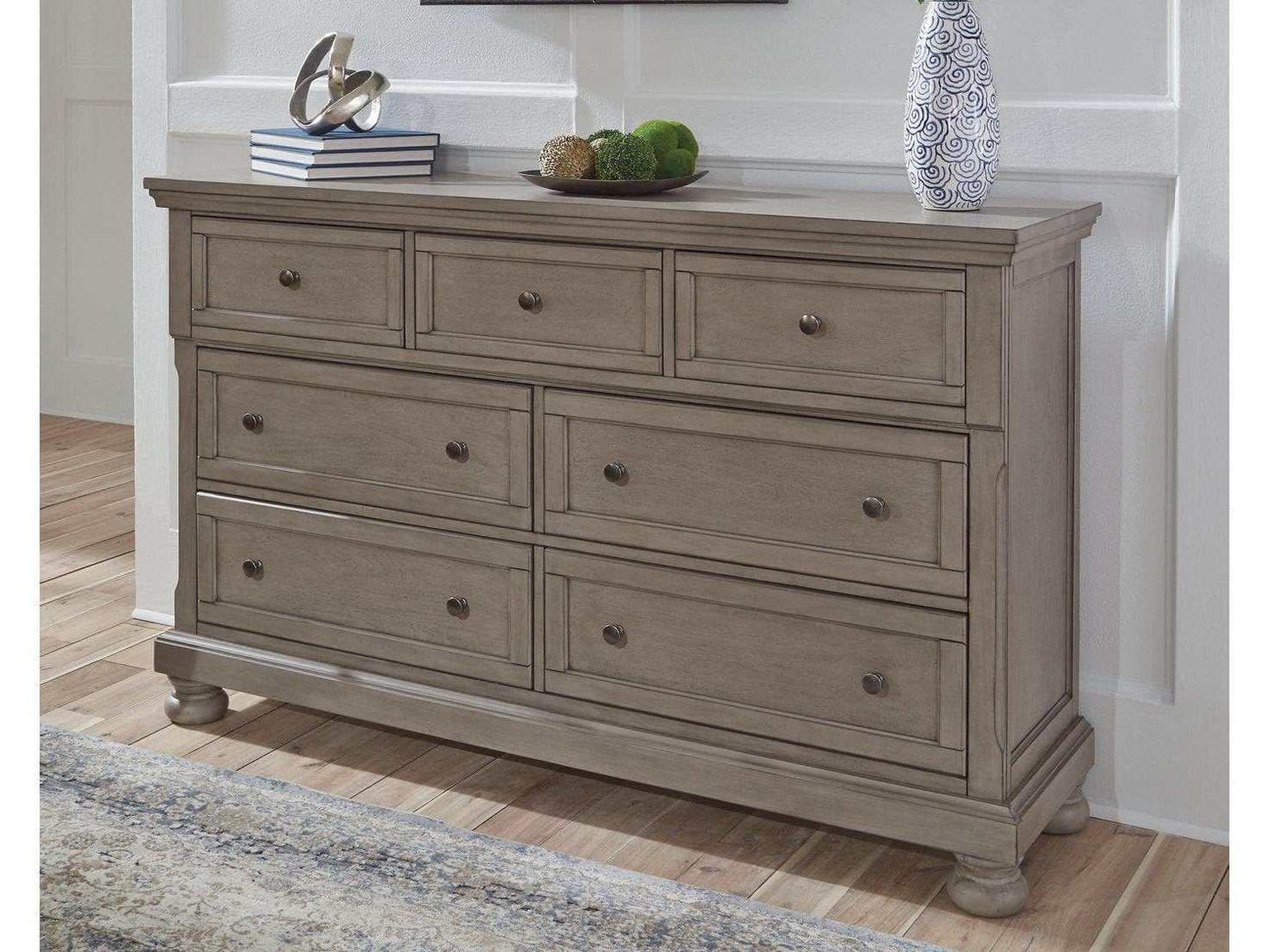 Lettner Light Gray Dresser
