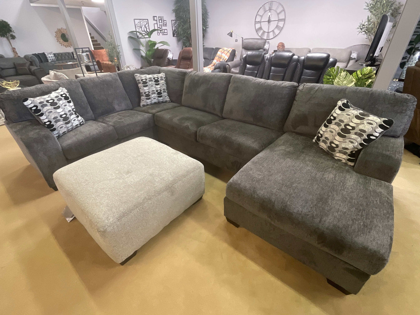 Ballinasloe Smoke 3pc Sectional w/ Chaise