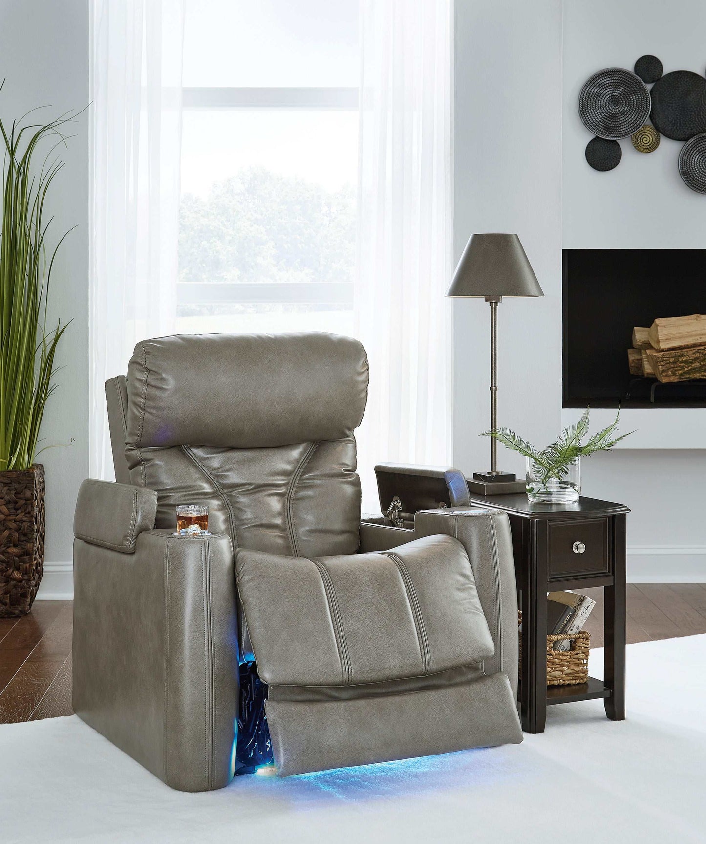 Benndale Gray Power Recliner w/ LED