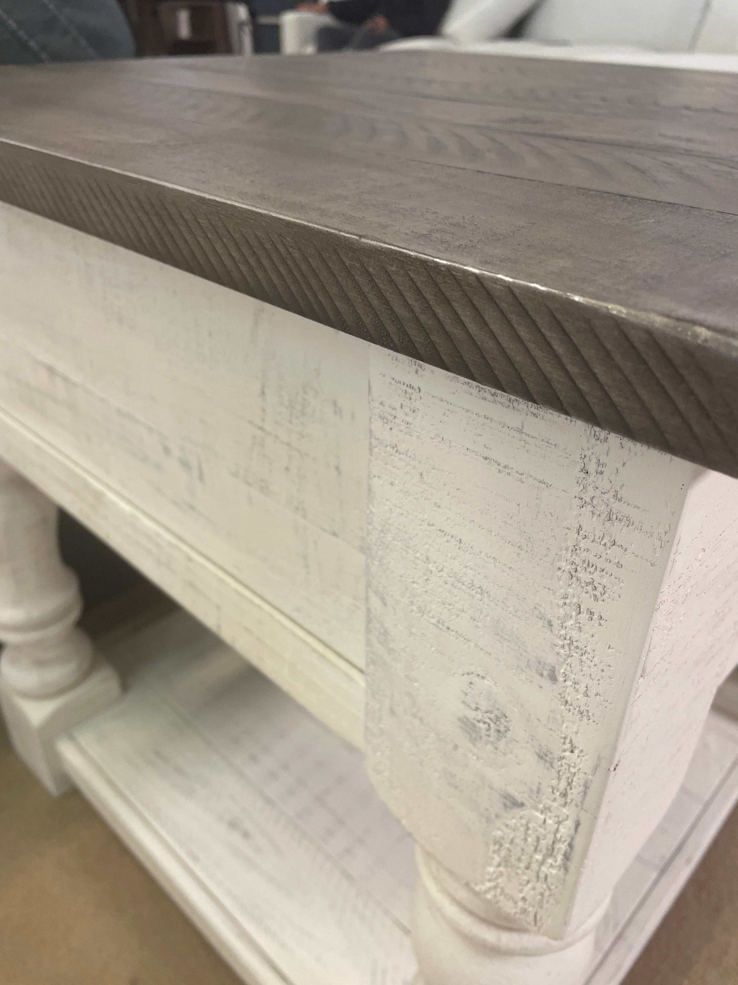 Havalance White/Gray End Table