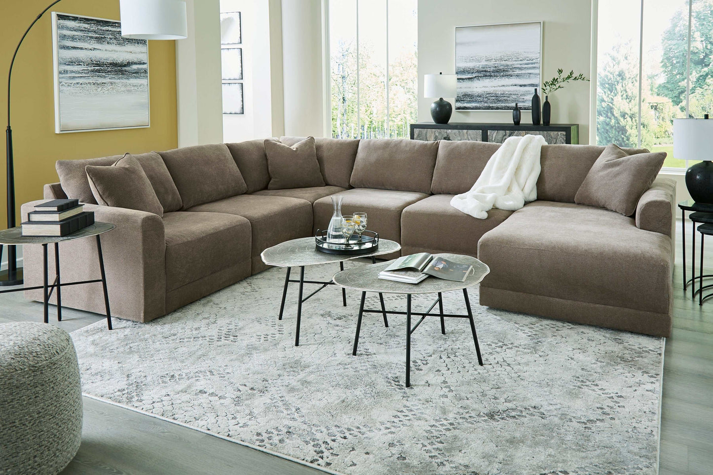 Raeanna Storm RAF Chaise Sectional / 6pc