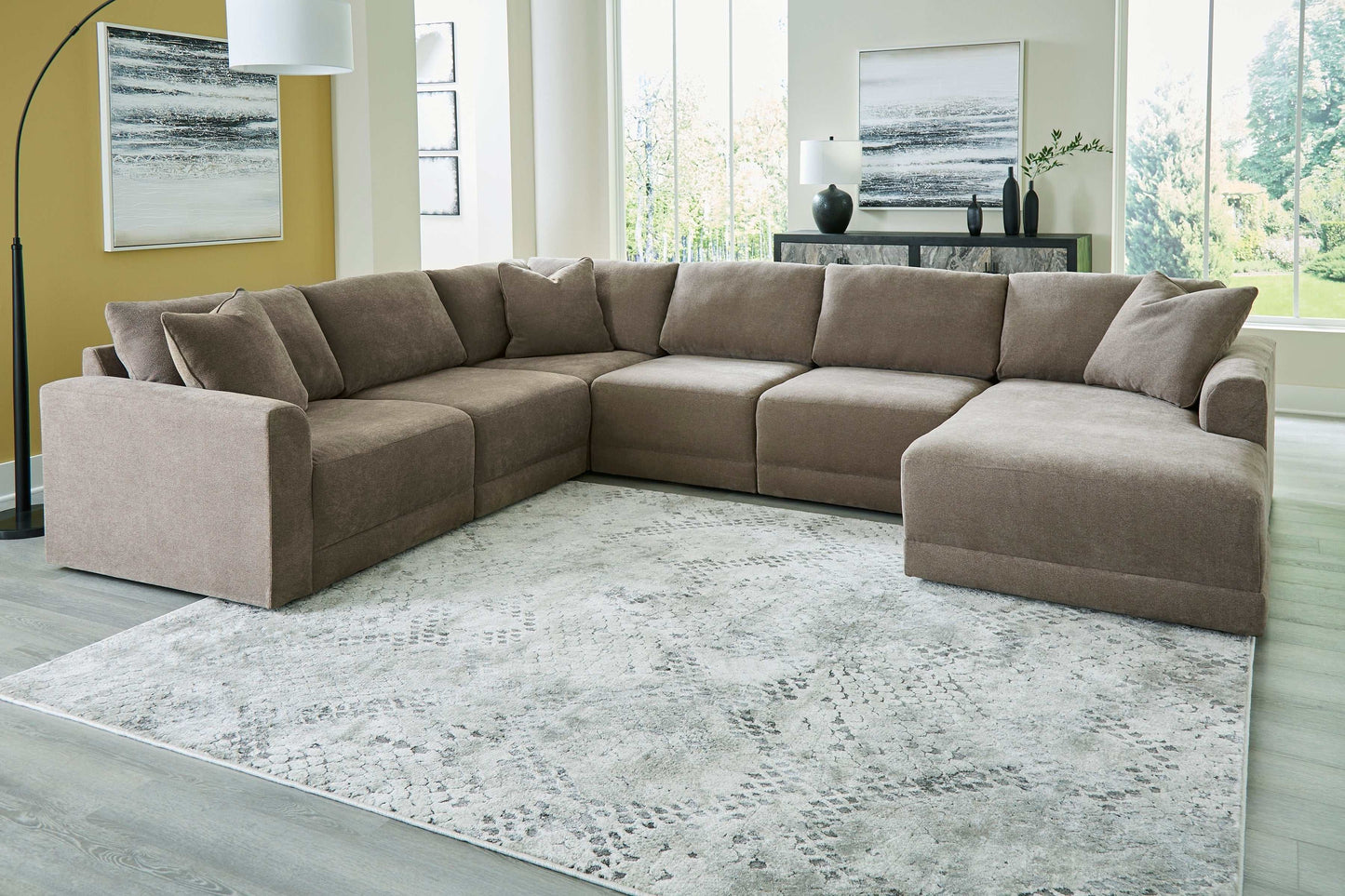 Raeanna Storm RAF Chaise Sectional / 6pc