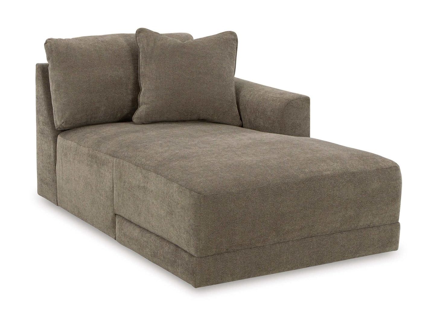 Raeanna Storm RAF Chaise Sectional / 3pc