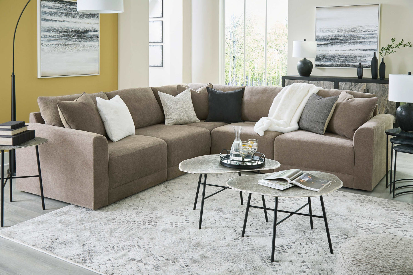 Raeanna Storm Symmetrical Sectional Sofa / 5pc