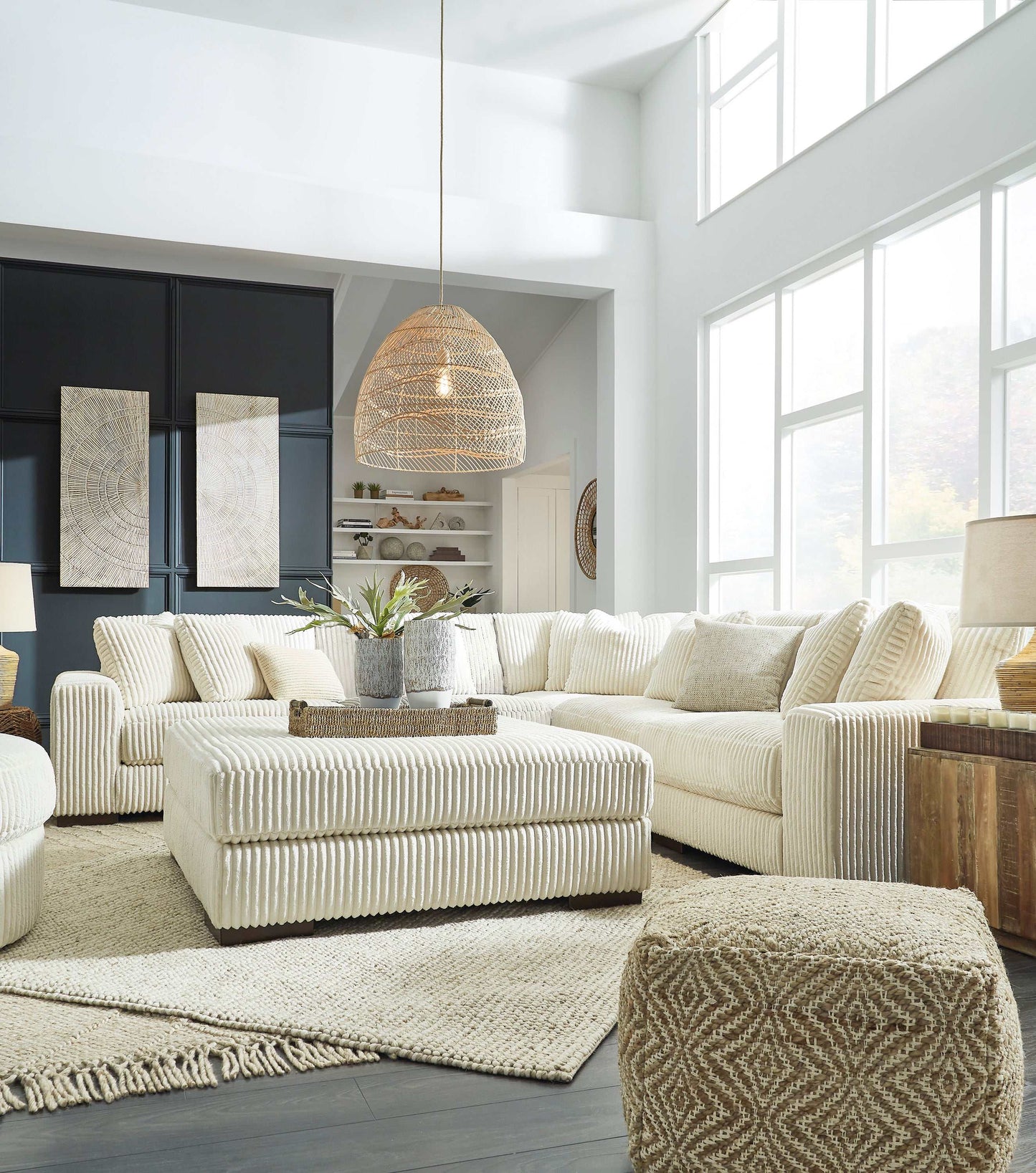 Lindyn Ivory 5pc Symmetrical Sectional