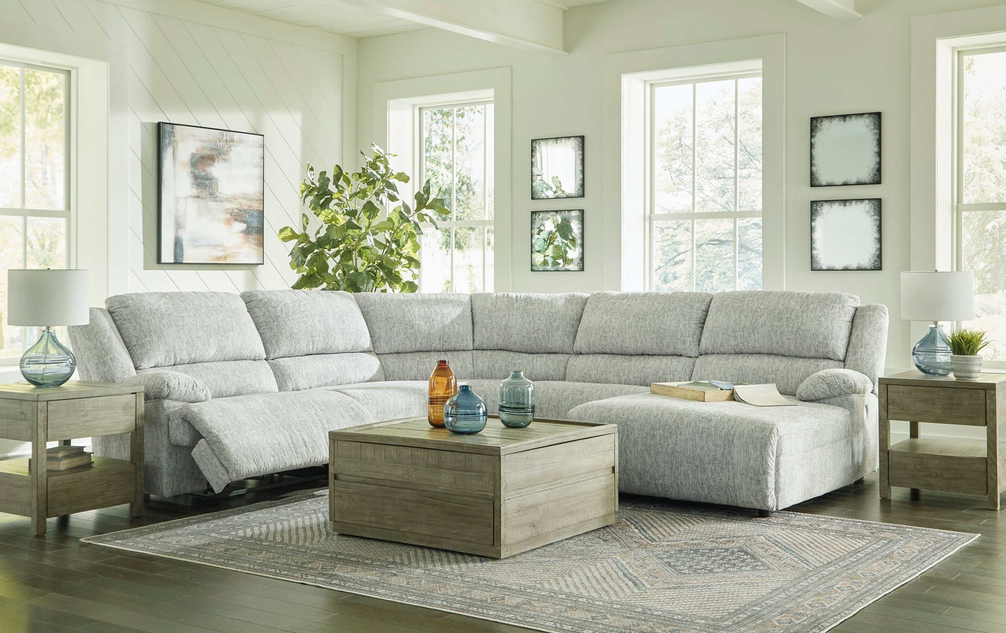 McClelland Gray 5pcs Power Reclining Sectional w/ RAF Chaise