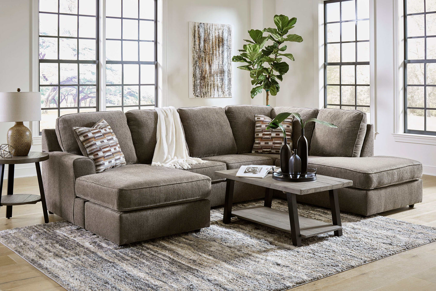 O'Phannon Putty 2pc RAF Corner Chaise Sectional Sofa