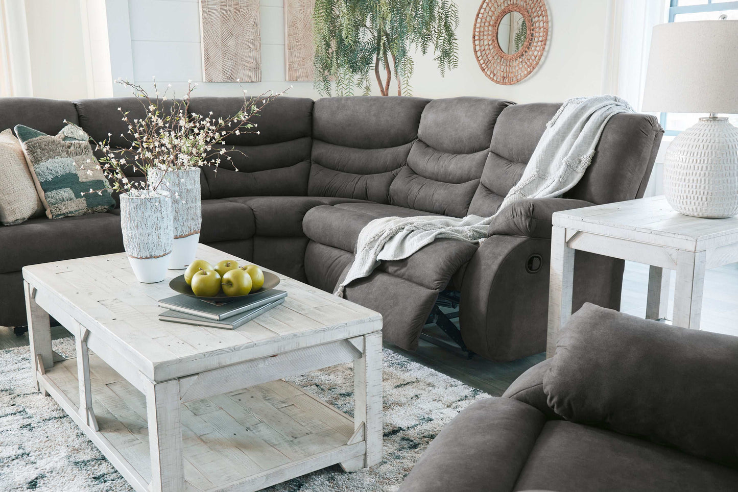 Partymate Slate Manual Reclining Sectional Living Room Set