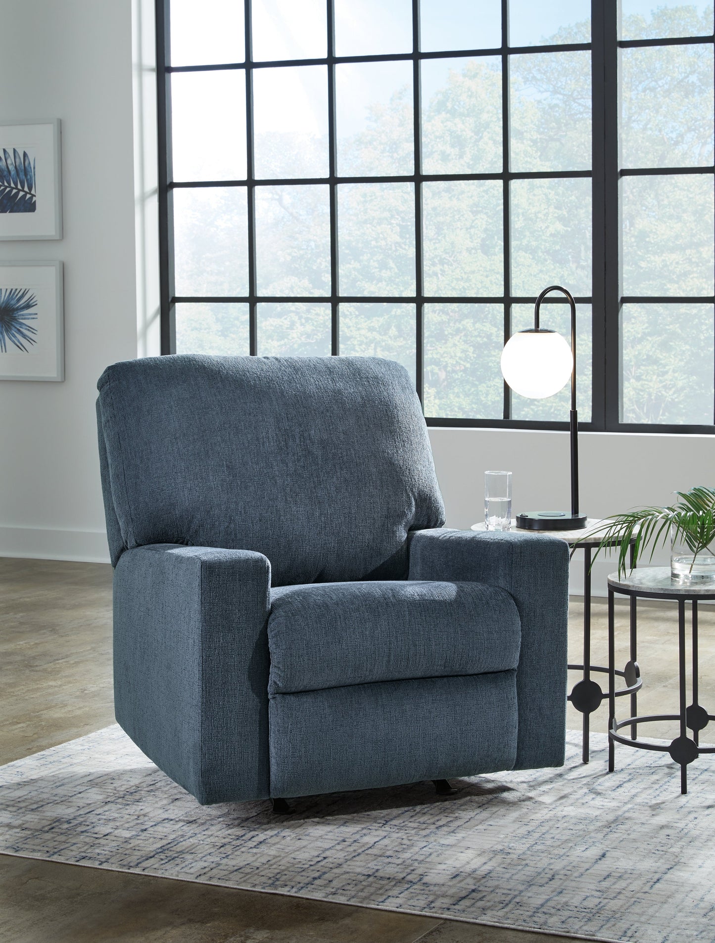 Rannis Navy Recliner