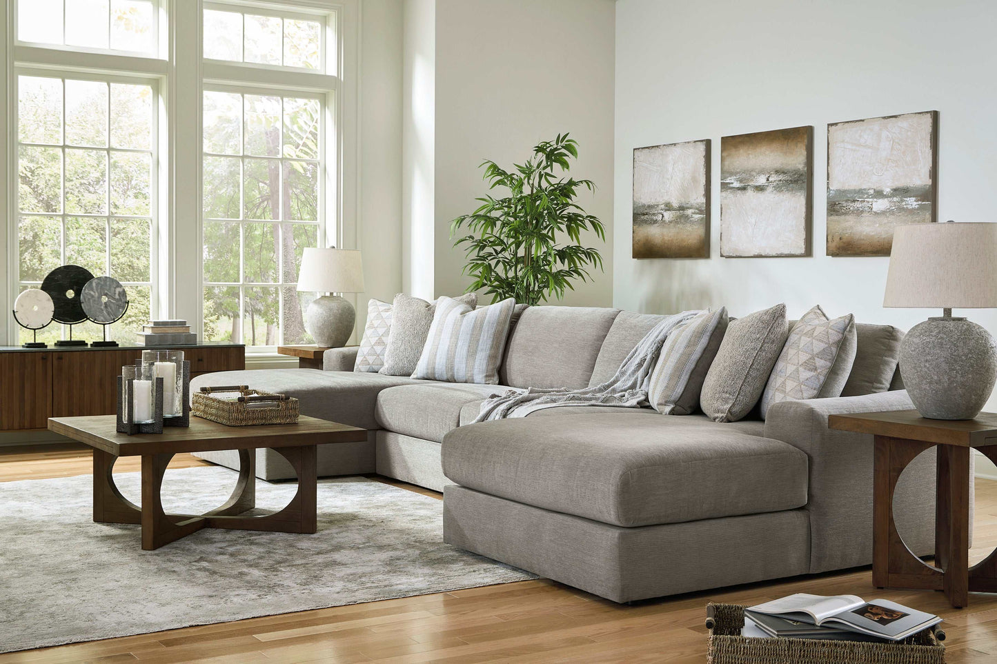 Avaliyah Ash Gray Chenille 4pc "U" Shape Double Chaise Sectional