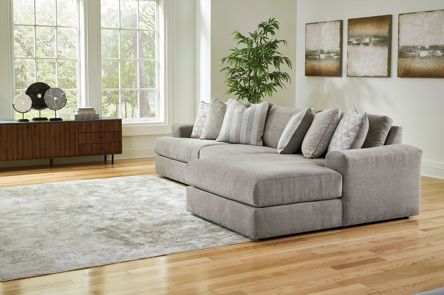 Avaliyah Ash Gray Chenille 3pc RAF Chaise Sectional