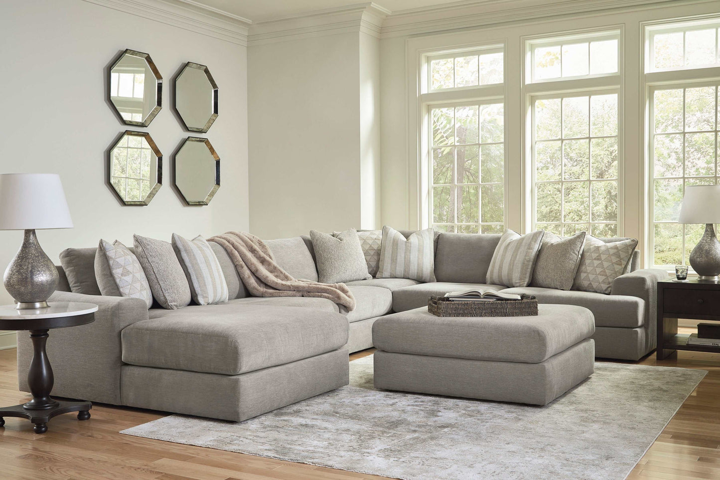 Avaliyah Ash Gray Chenille 6pc LAF Chaise Sectional