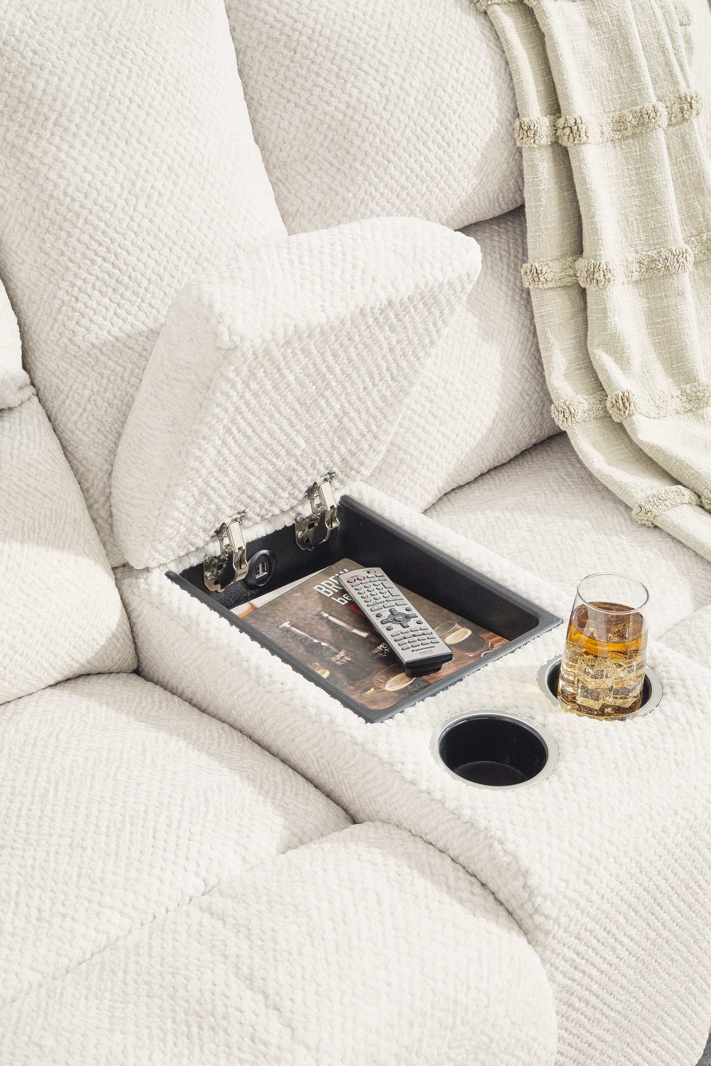 Keensburg Linen 3pc Power Reclining Sectional