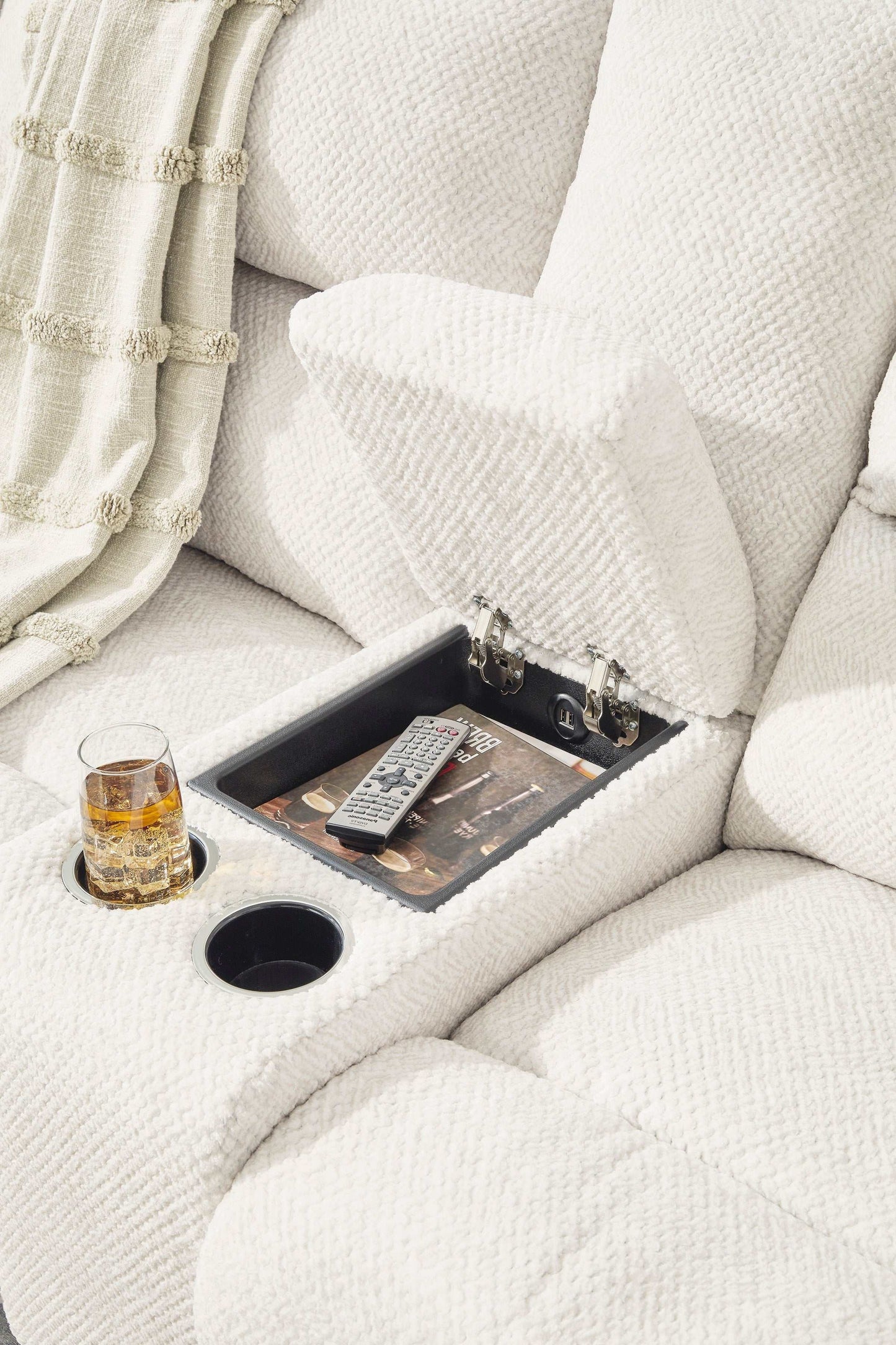 Keensburg Linen 3pc Power Reclining Sectional