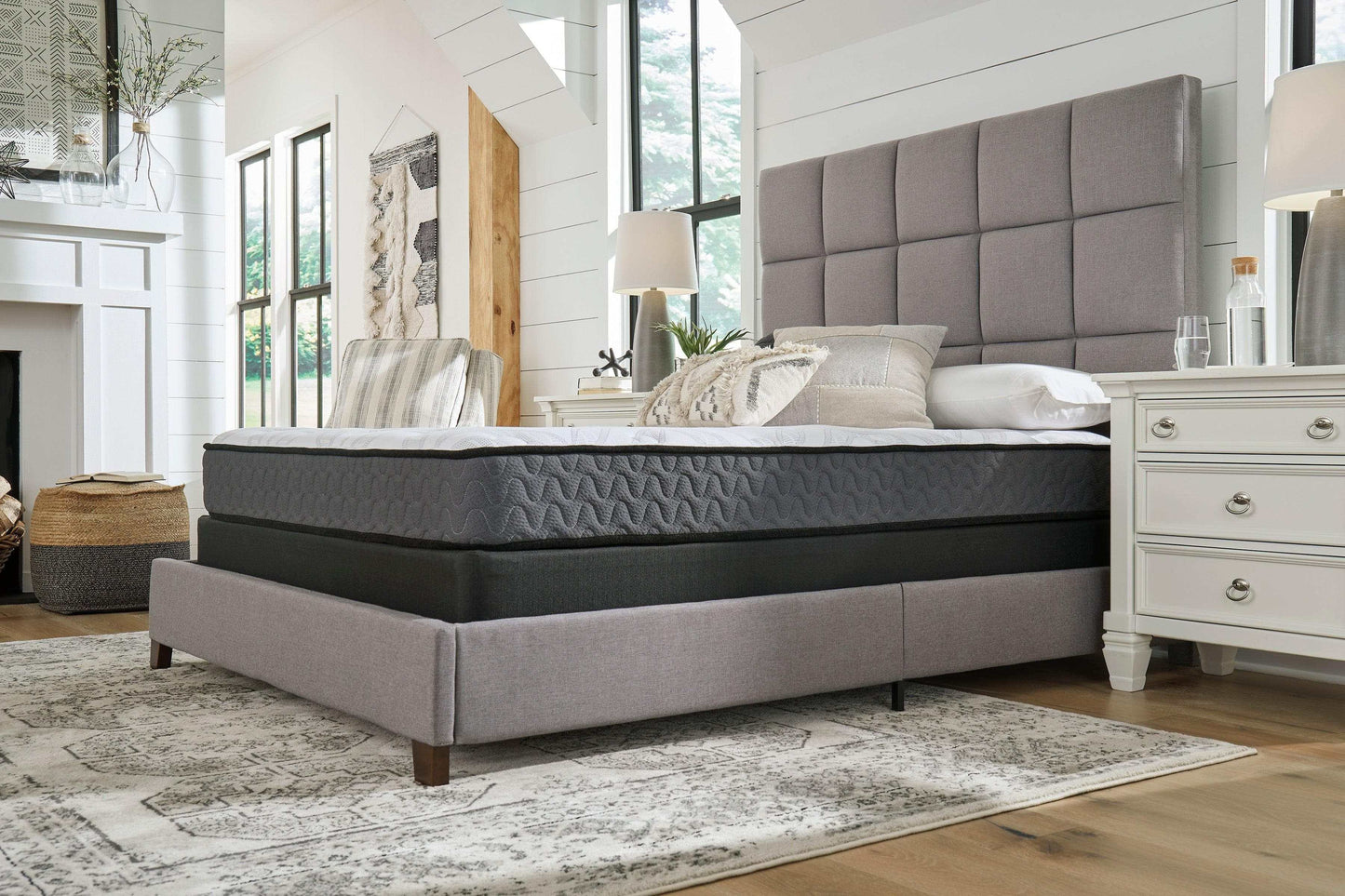 Bonnell Hybrid 8 Inch Mattress Firm