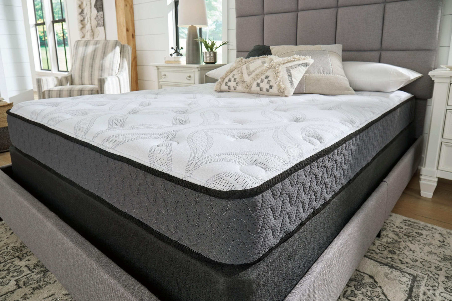 Bonnell Hybrid 8 Inch Mattress Firm