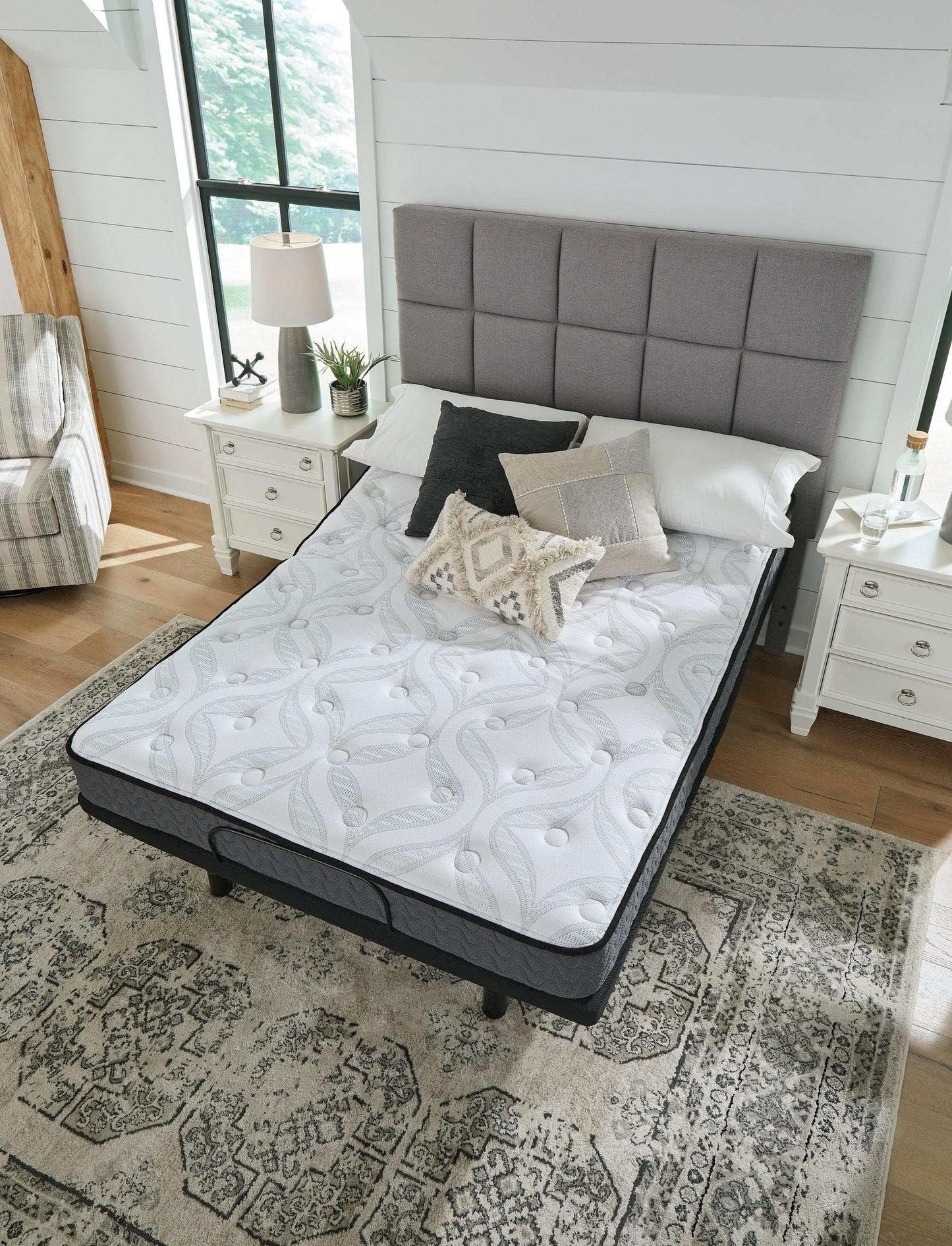 Bonnell Hybrid 8 Inch Mattress Firm