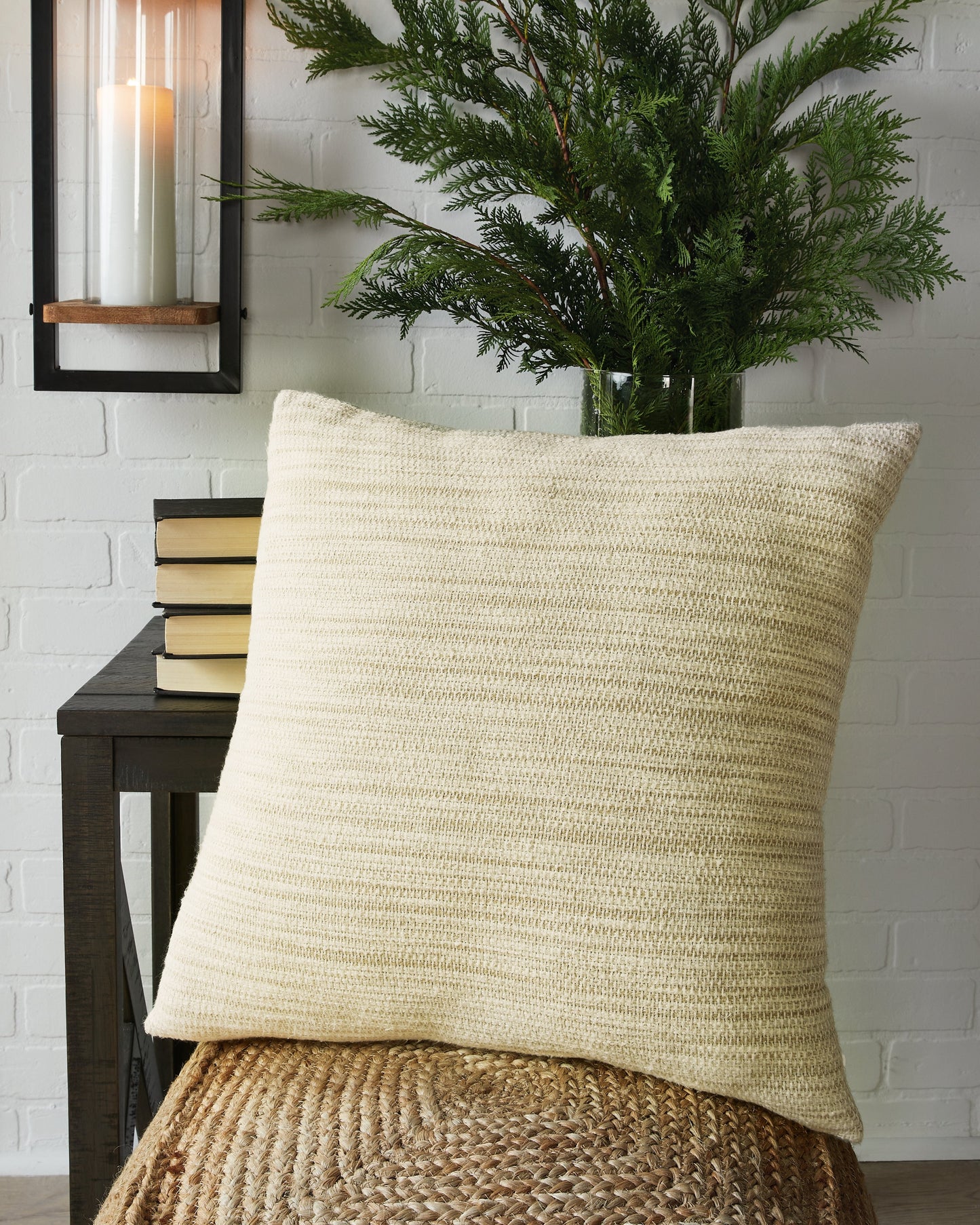 Budrey Tan/White Pillow