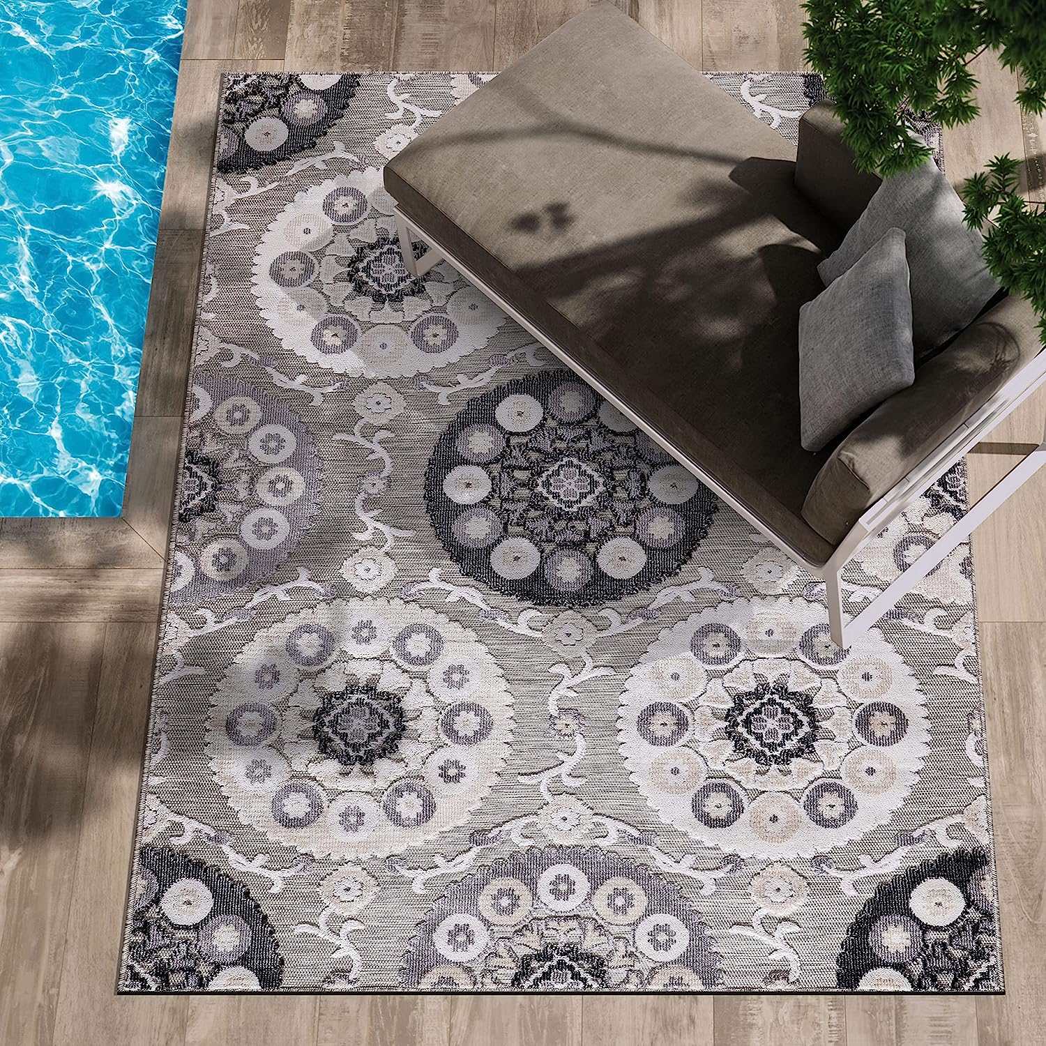 Spring Gray Bohemian Medallion Floral Non-Shedding Indoor/Outdoor Area Rugs - Ornate Home