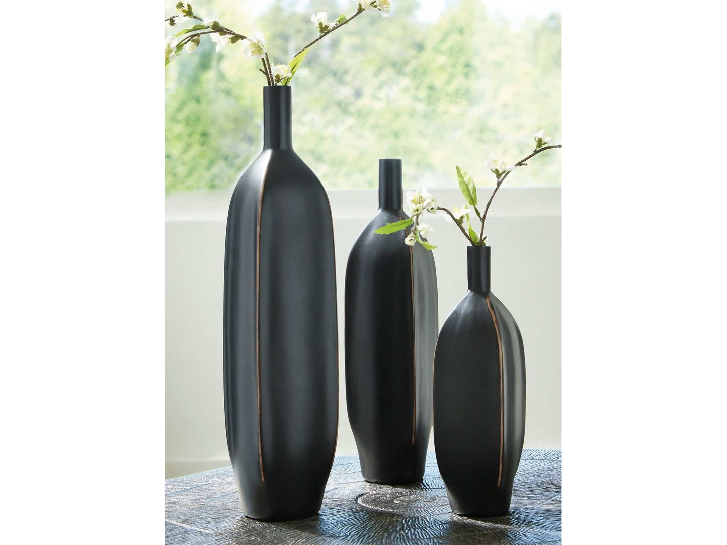 Rhaveney Black Vase (Set of 3)