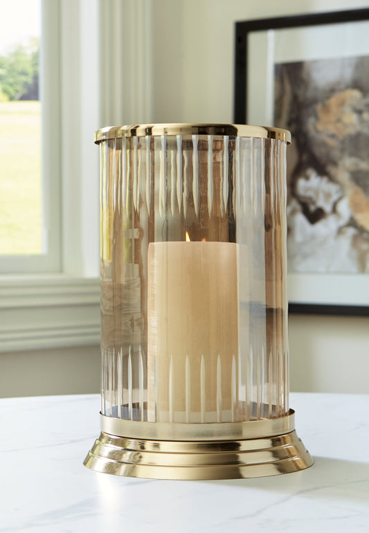 Aavinson Gold Candle Holder