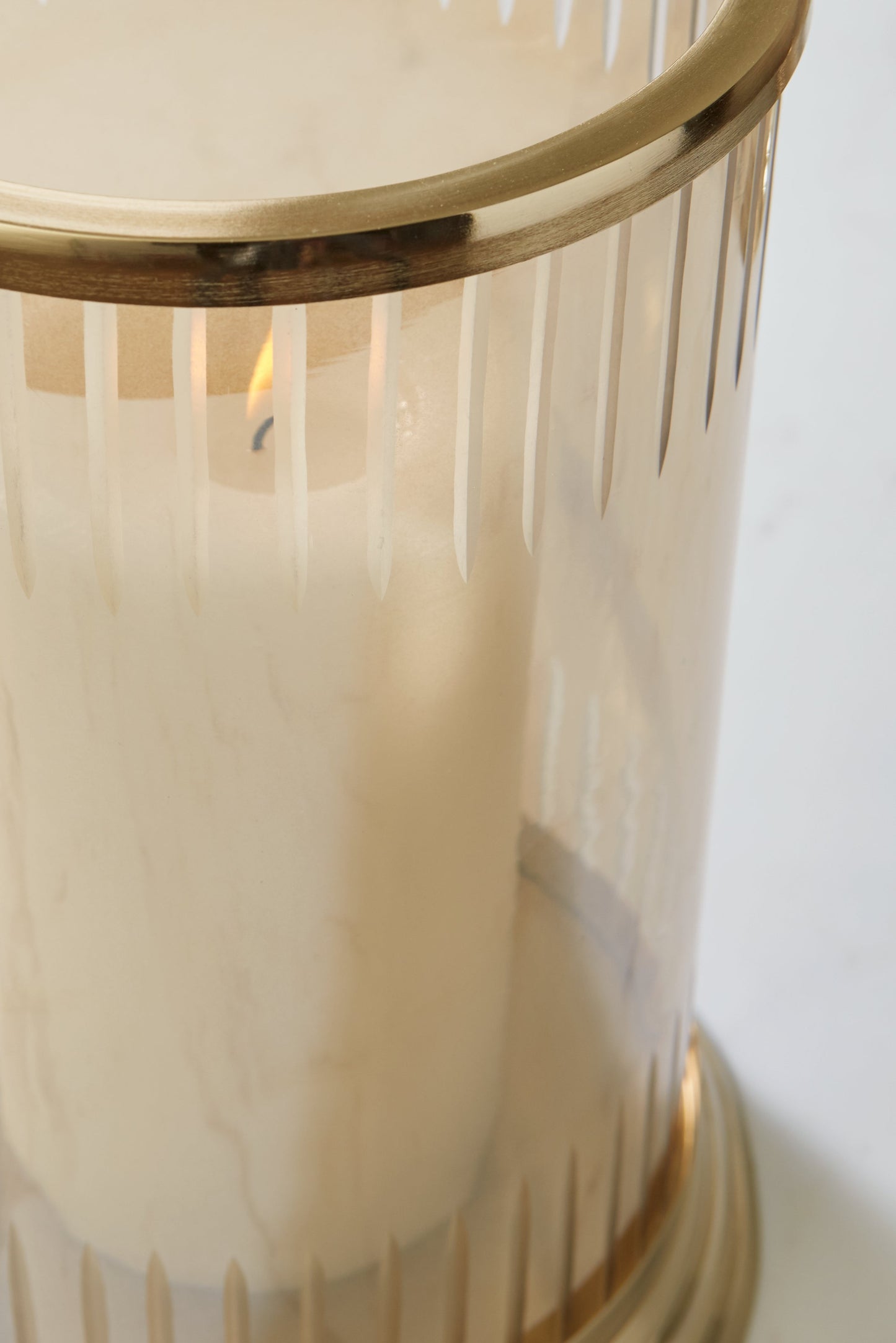 Aavinson Gold Candle Holder