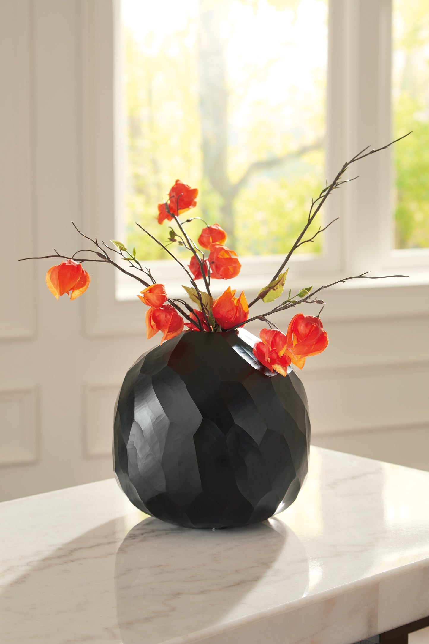 Ryanford Black Vase