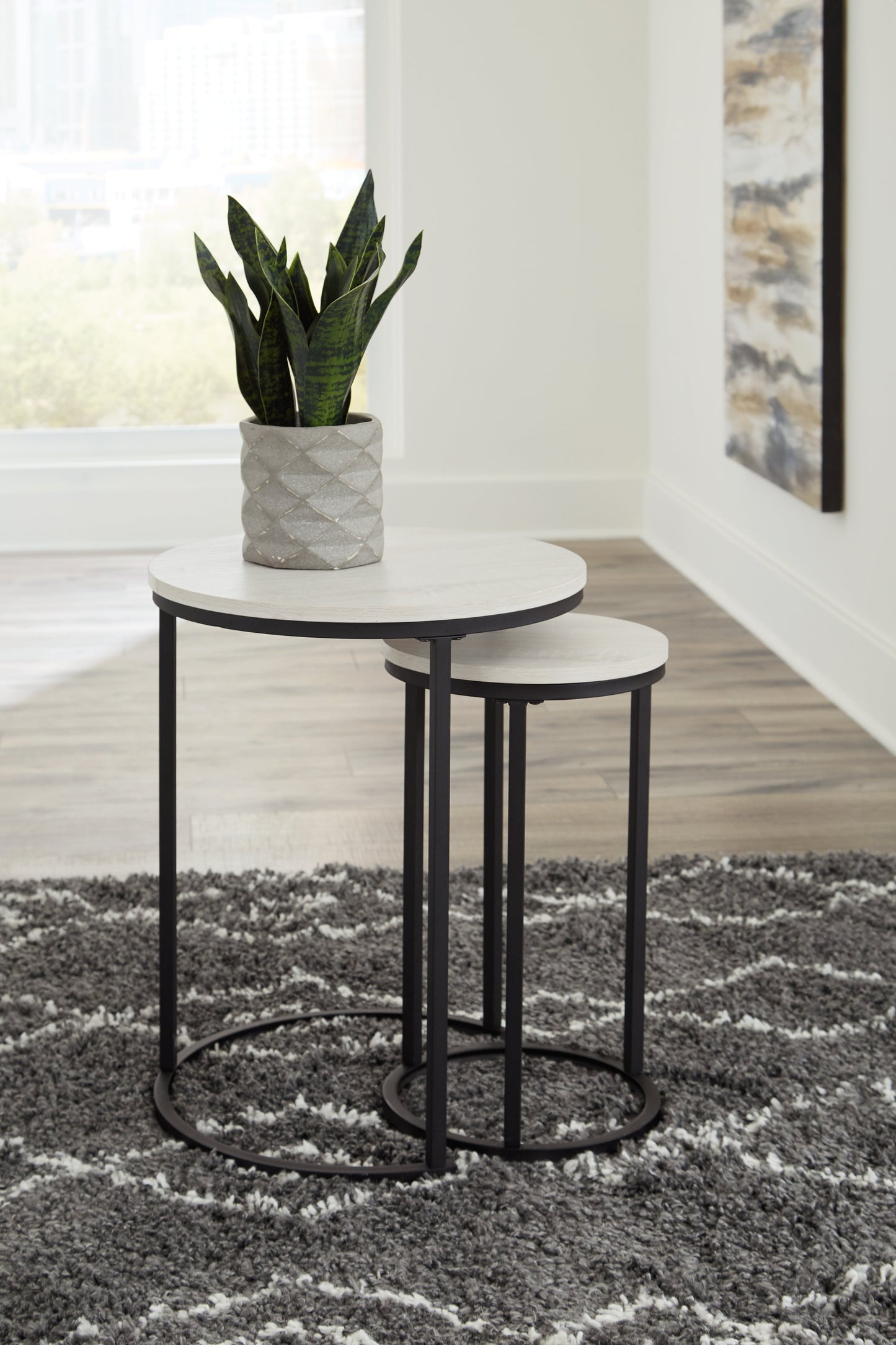 Briarsboro White/Black Accent Table (Set of 2)