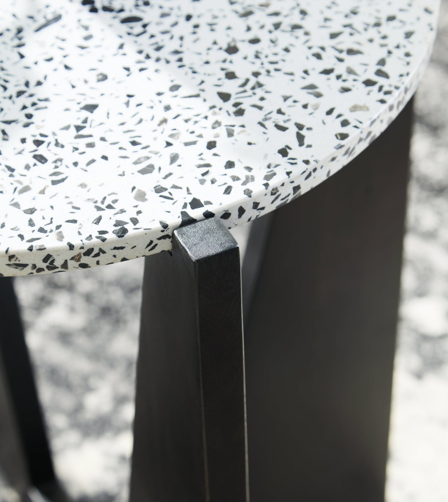 Tellrich Black/White Accent Table