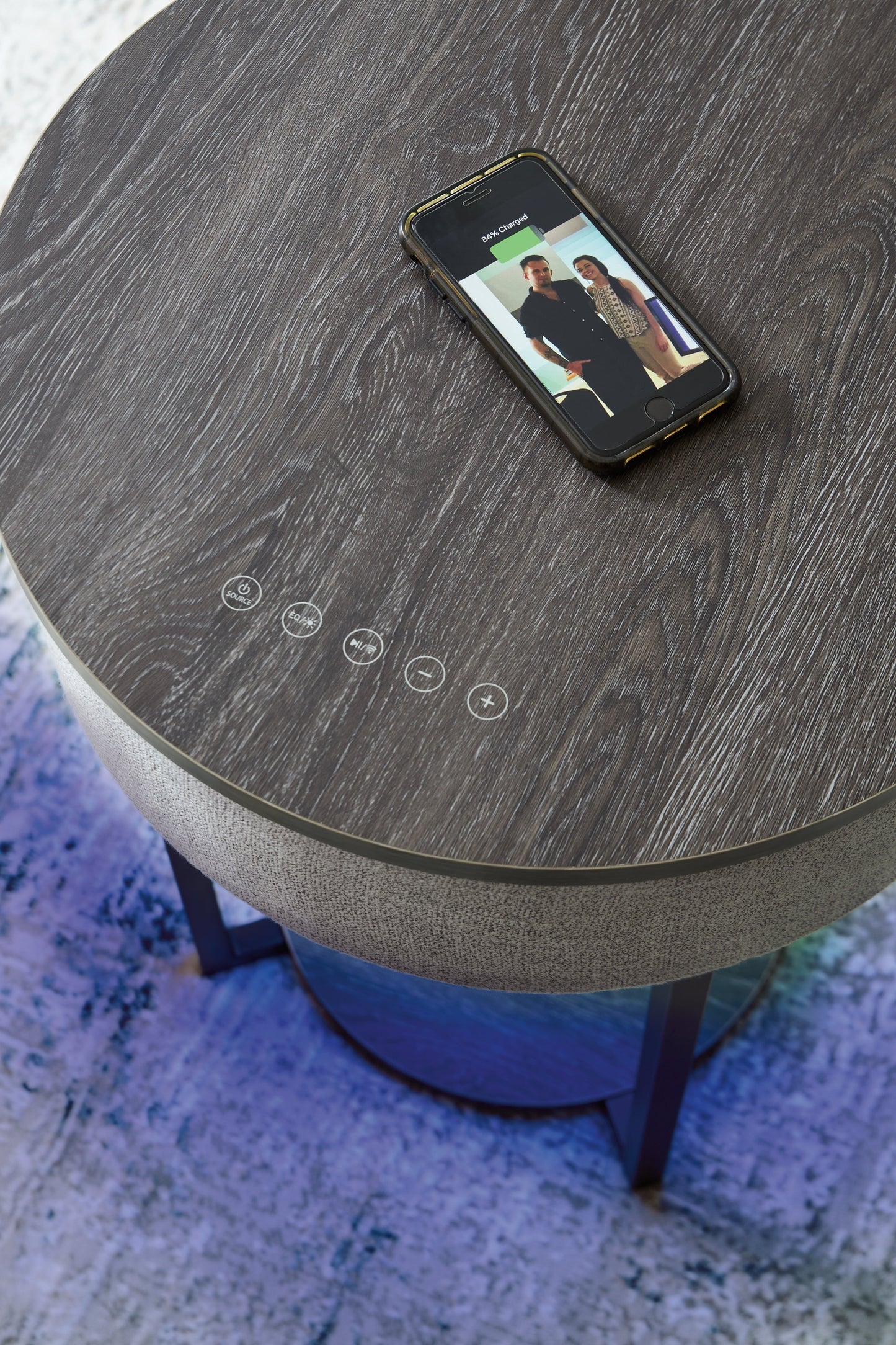 Sethlen Gray/Black Accent Table