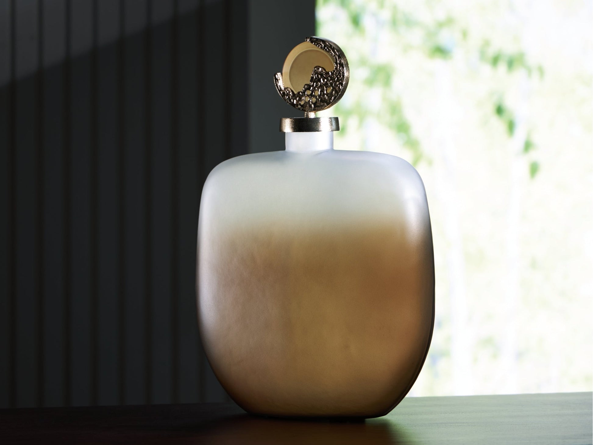 Acario Taupe/Gold Jar- Viva Furn