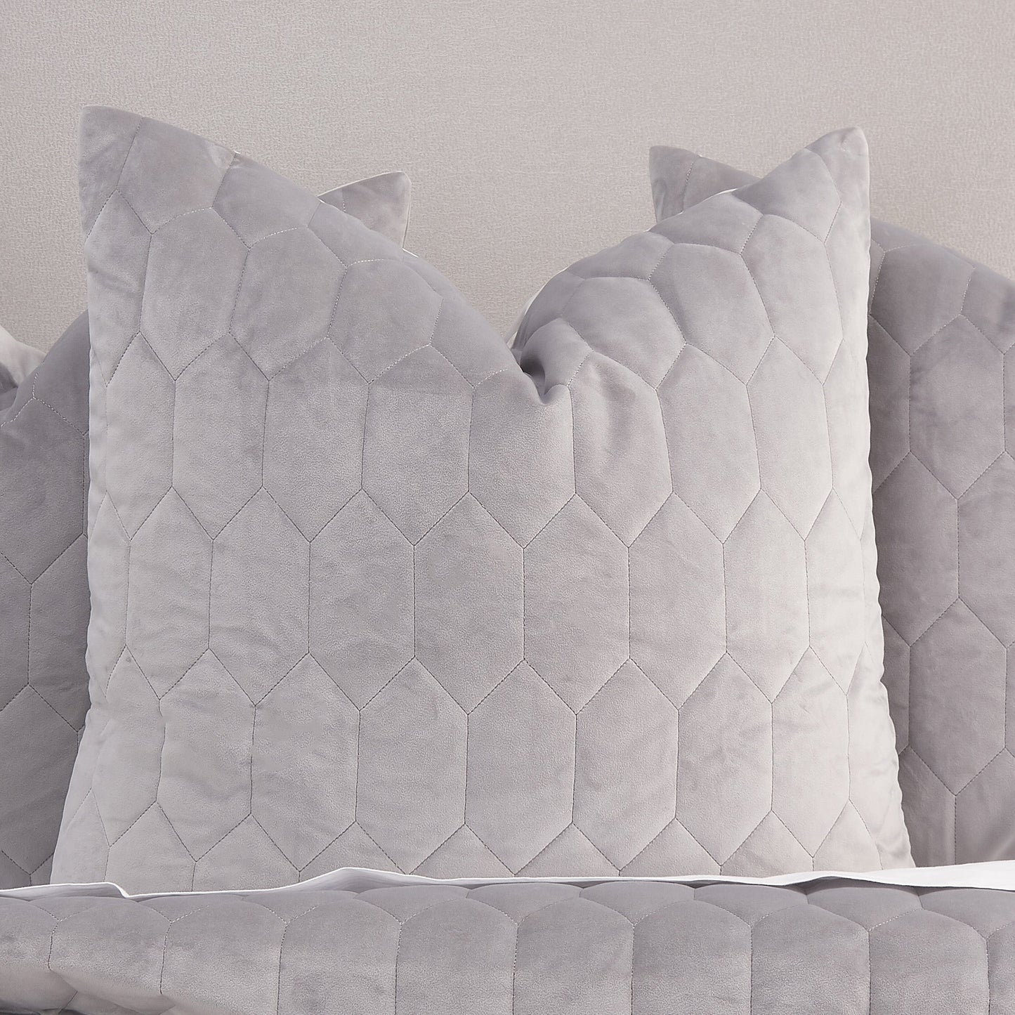 Affluent Dove Quilt Set - Ornate Home