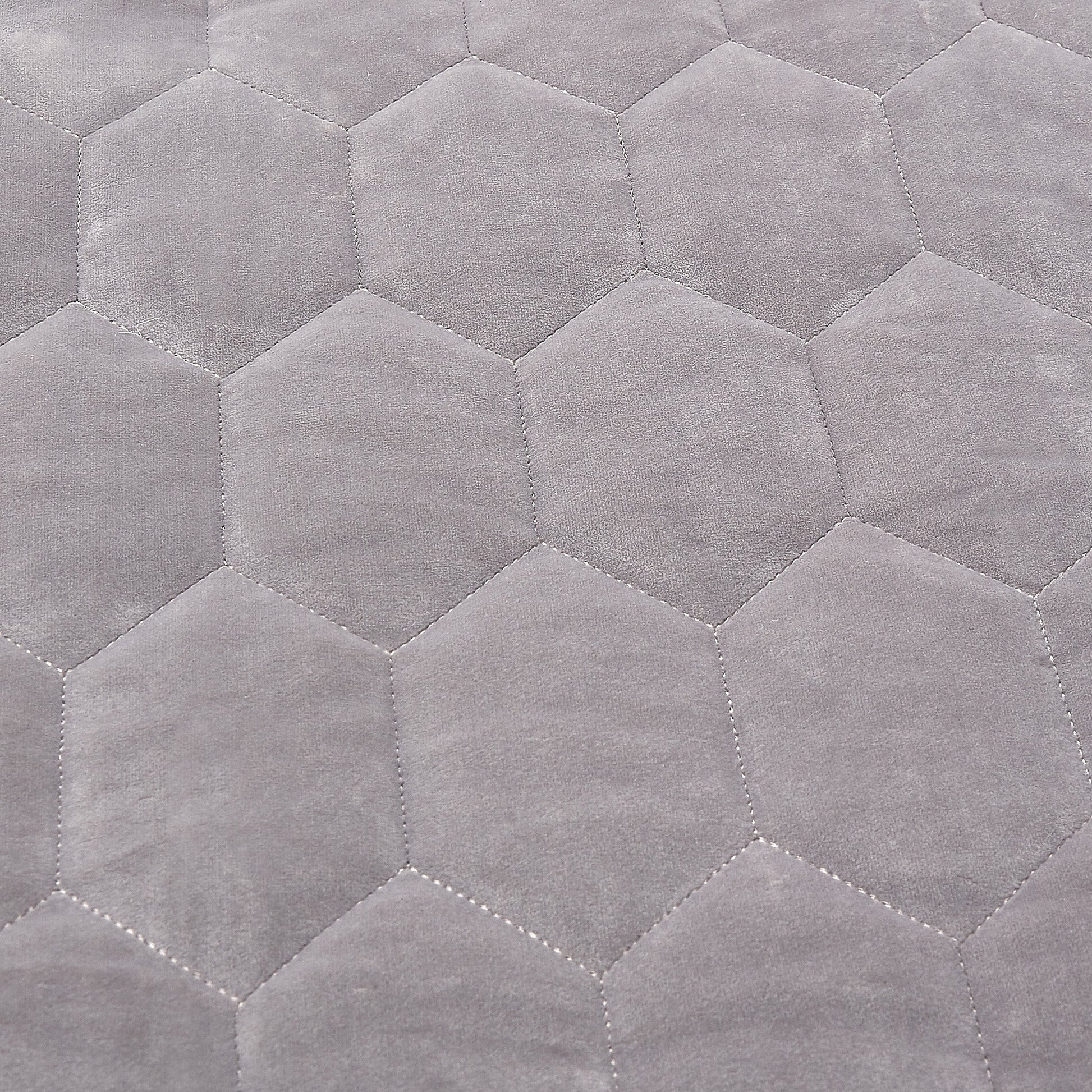 Affluent Dove Quilt Set - Ornate Home
