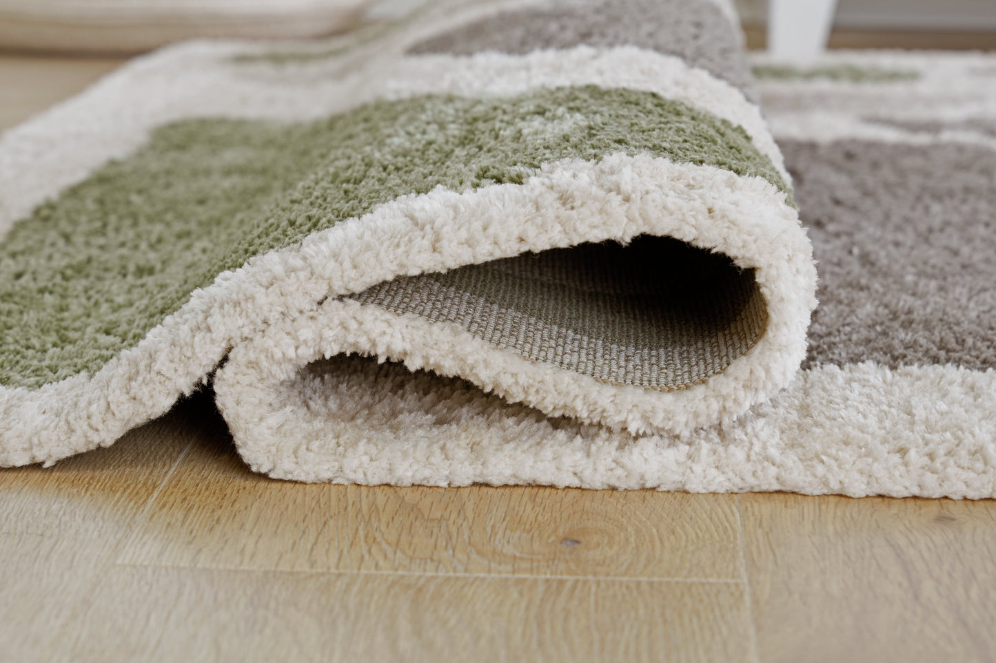 Anburgh Green/Gray/Ivory Medium Rug- Viva Furn